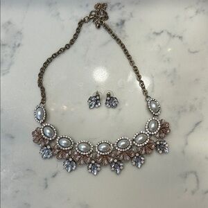 Elegant Pearl and Crystal Necklace Set